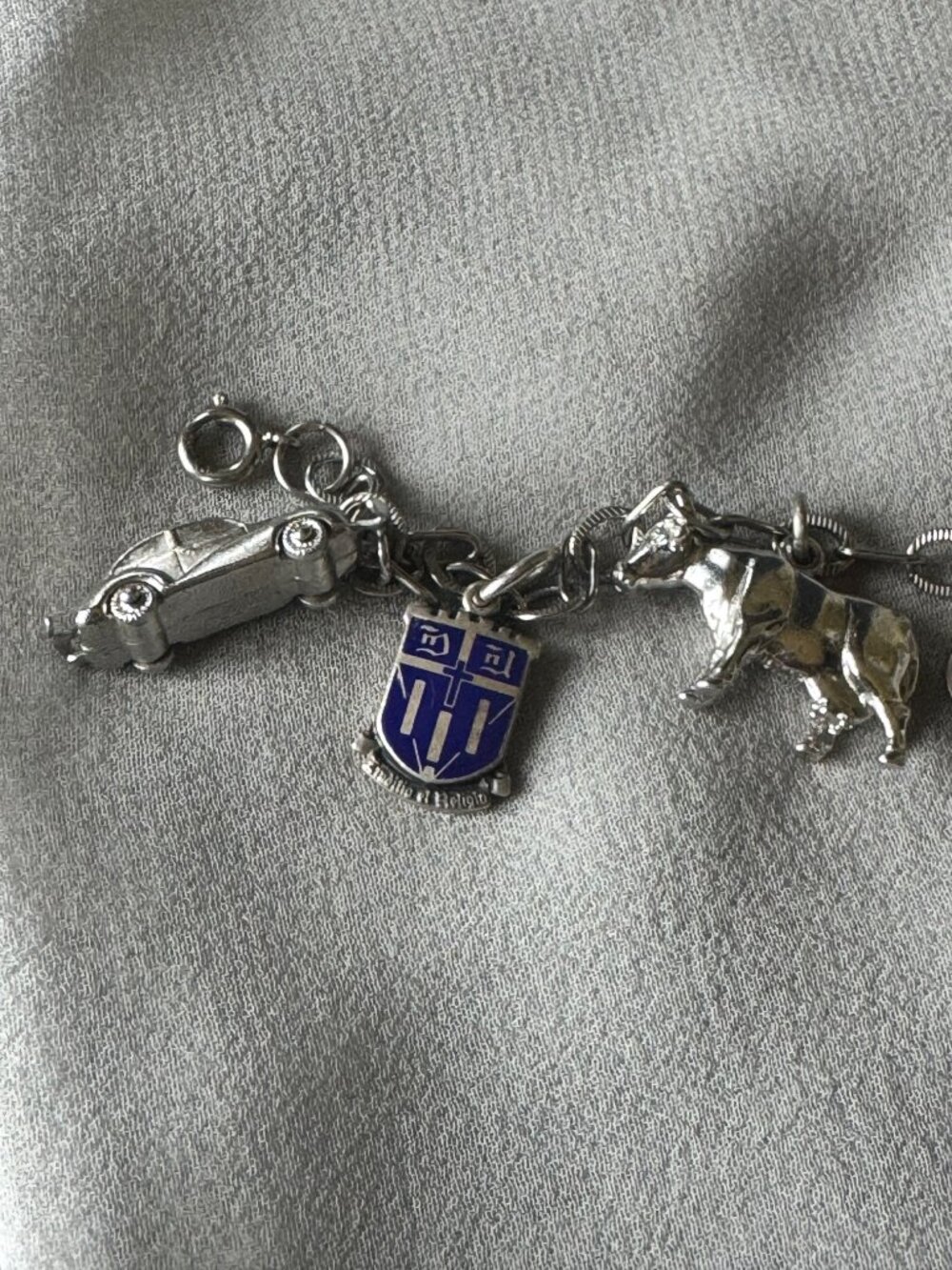 Vintage 925 Sterling Silver Charm Bracelet w/ 6 Sterling Silver Charms - Picture 3 of 12